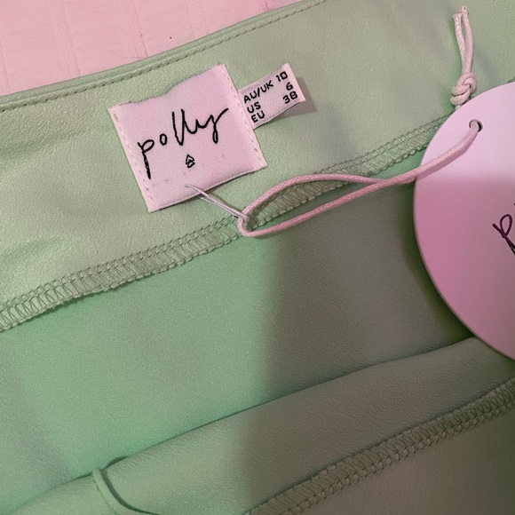 Princess Polly satin mini skirt light green BNWT - Picture 2 of 2